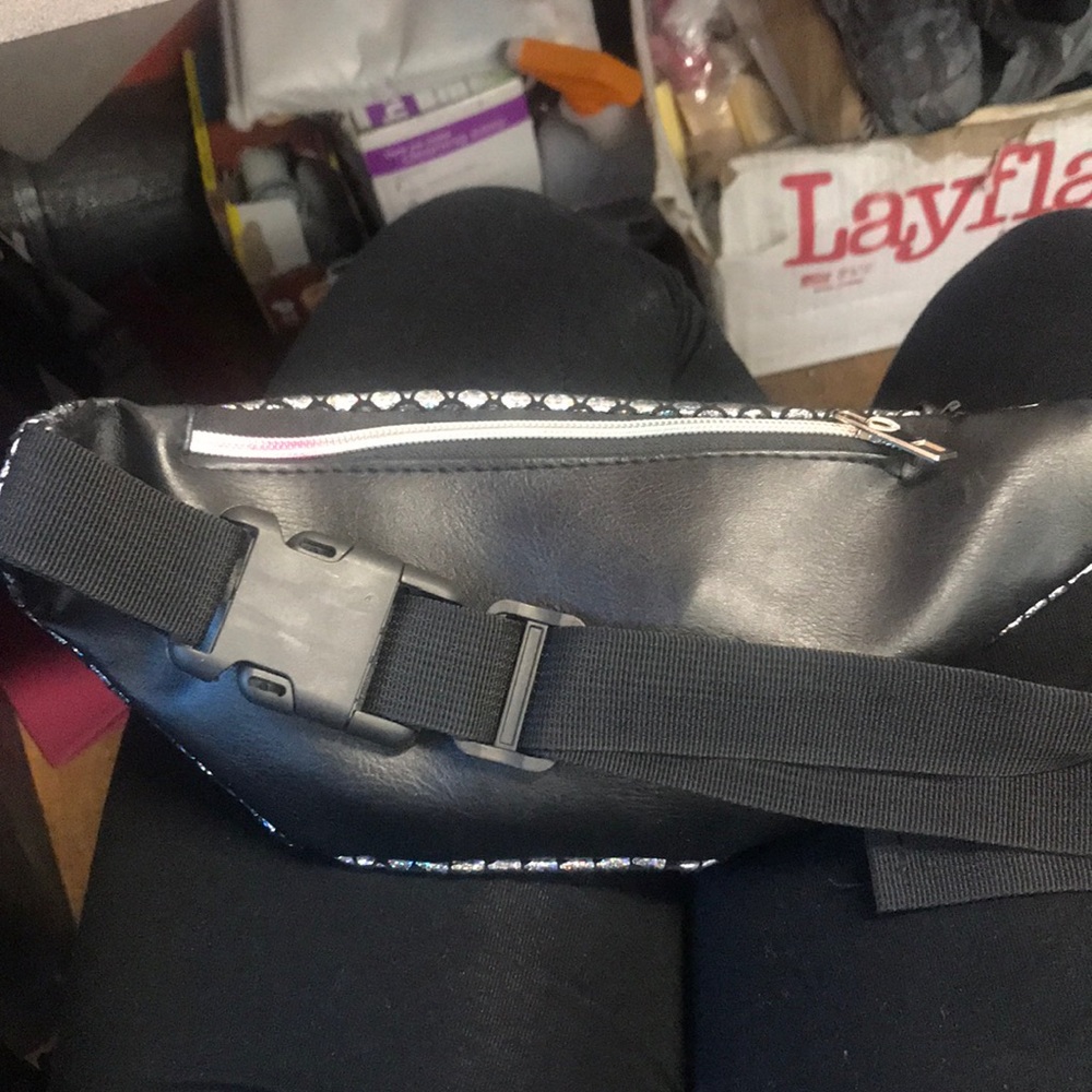 Fanny pack - Picture 2 of 2